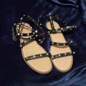 Target strapy sandals